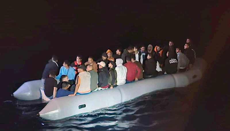 Marmaris’te 45 düzensiz göçmen kurtarıldı
