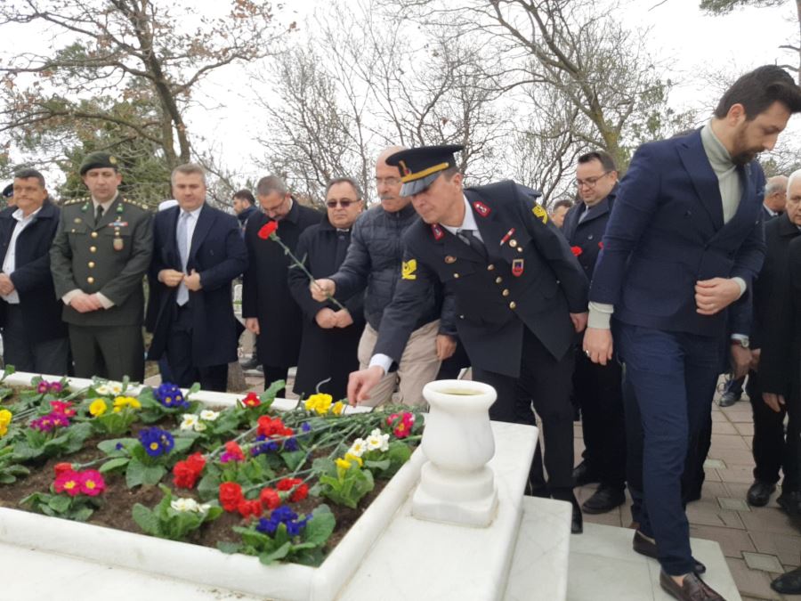 Çanakkale kahramanı Seyit Onbaşı mezarı başında anıldı