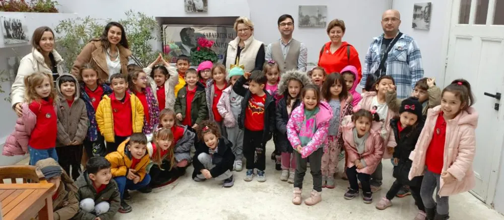   Edremit Belediyesi öğrencileri kültür ve tarihle buluşturuyor
