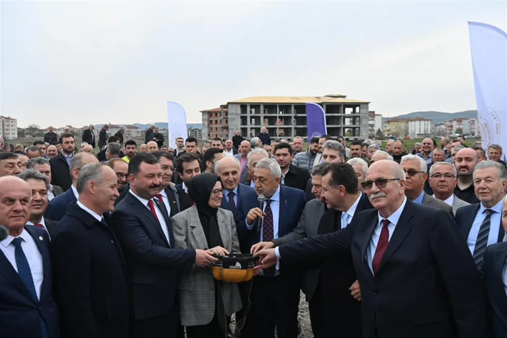 Başkan Yücel Yılmaz ;