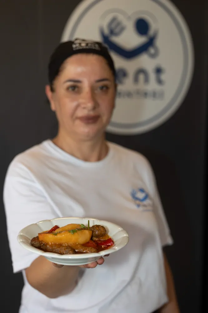 Kent Lokantası’nın ilki Kemer altında açıldı